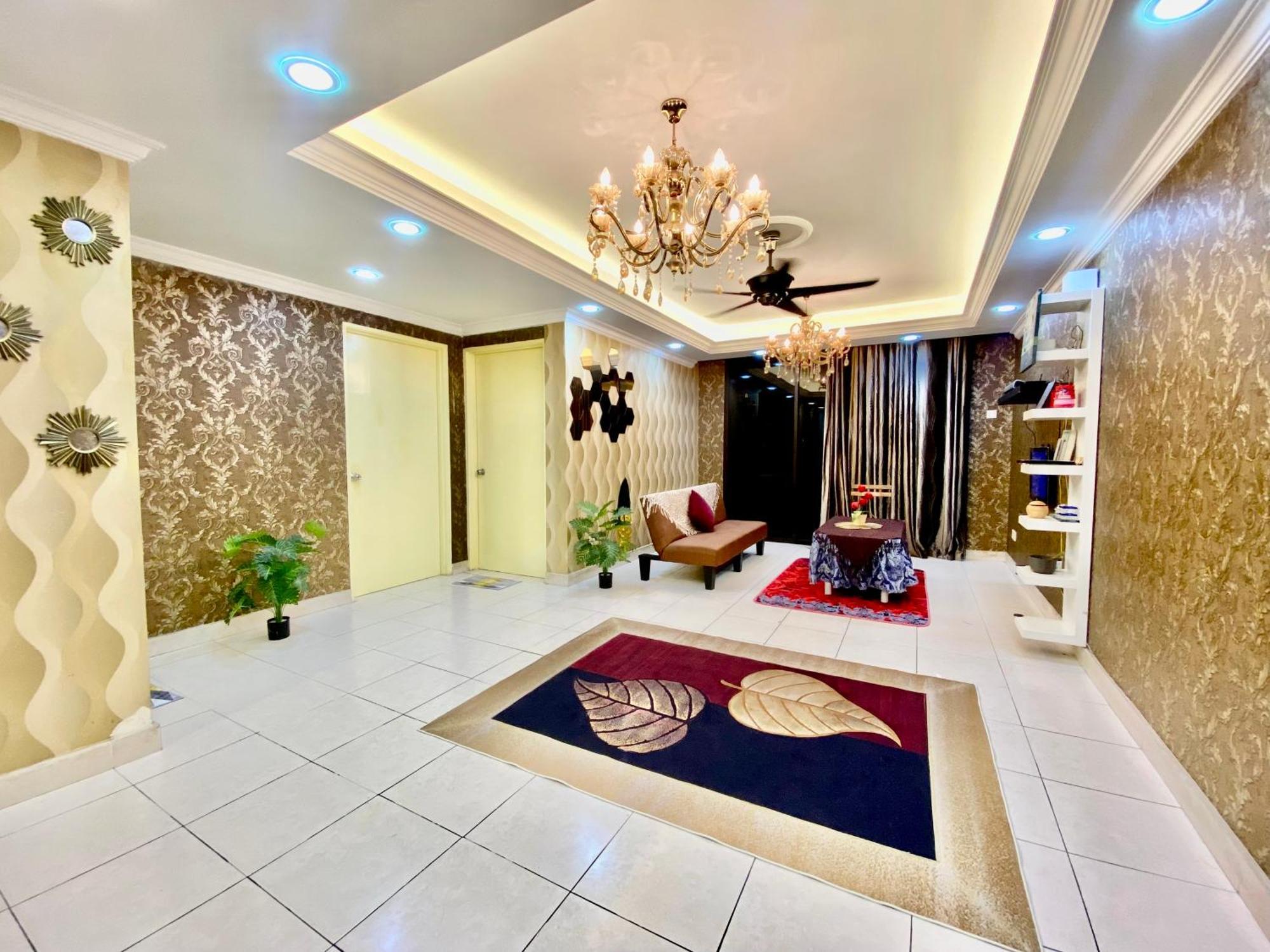 Putravilla Condominium Lovely & Spacious With Public Pool Kampong Kerdas Exterior foto